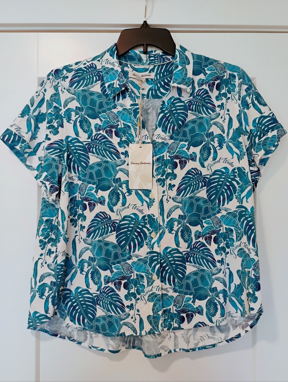 NWT M Tommy Bahama Grand Wailea Short Sleeve Blue Tropical Print Top Blouse NEW